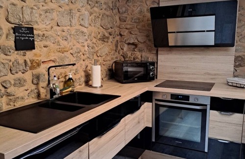 La Clayette Apartment | Charming apartment for a cosy stay