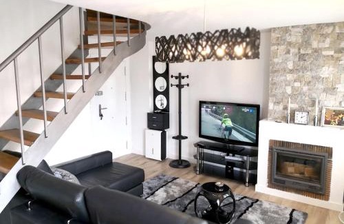 Mogro Apartment | Charming apartment in Mogro with sea and mountain views