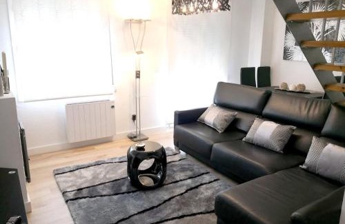 Mogro Apartment | Charming apartment in Mogro with sea and mountain views