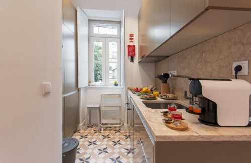 Penha de Franca Apartment | Charming Apartment in Private Condominium at Graça