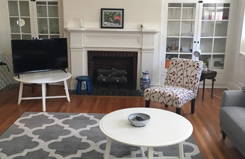 Downtown Apartment | Charming Apartment In Historic Downtown Frederick