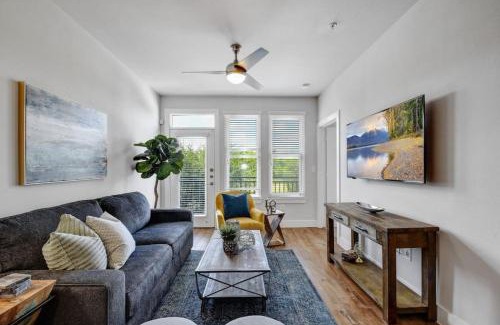 King William Apartment | Charming Apartment in Southtown Wifi Pool Gym