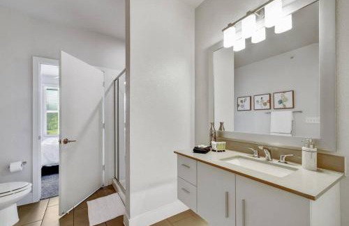 King William Apartment | Charming Apartment in Southtown Wifi Pool Gym