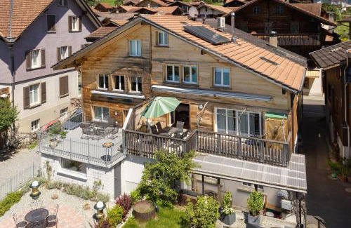Brienz Apartment | Charming Apartment-Prime Location