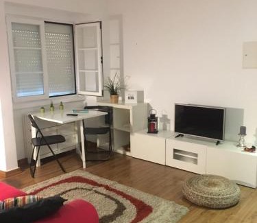 Alvalade Apartment | Charming Apartment to feel Lisbon