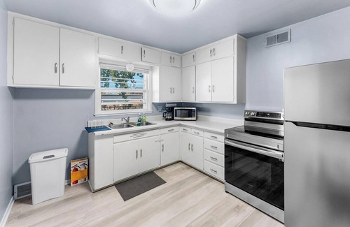 Sioux Falls Apartment | Charming apartment with WiFi, and Free Laundry in brilliant Sioux Falls