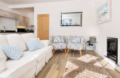 Dartmouth Apartment | Charming Apartment with Garden & Parking