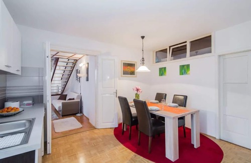 Koper Apartment | Charming Apartment With a Terrace - In the heart of old town