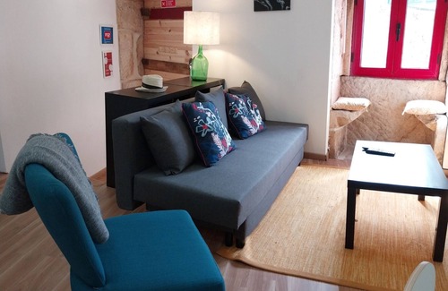 Armamar Apartment | Charming apartment with WiFi and AC in marvelous Fontelo