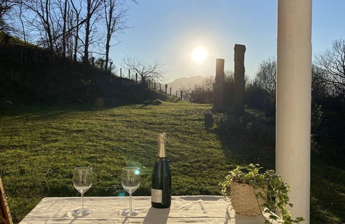 Ainhoa Apartment | Charming appartment in stone farmhouse in the French countryside.