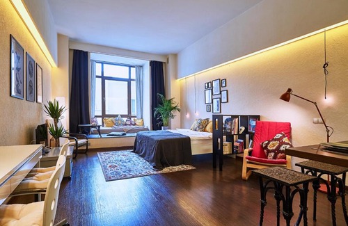 Central Administrative Okrug Apartment | Charming Apt in Historical Building near Kremlin
