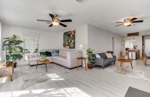 West Oak Hill House | Charming Austin Home on 2 Acres BBQ and Yard!