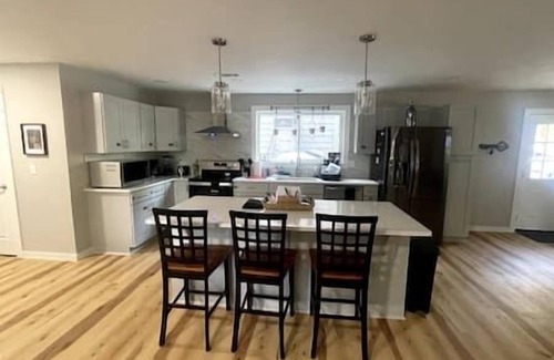 Springdale House | Charming B&B with Nicaraguan Breakfast Full House