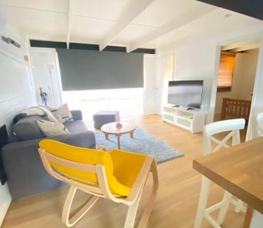 Mornington House | Charming Beach Home