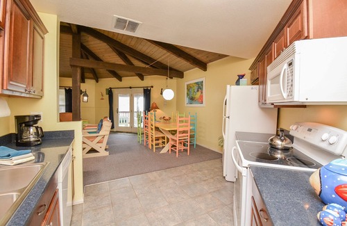 Bermuda Beach House | Charming Beach house: Steps from the Sand! Pets