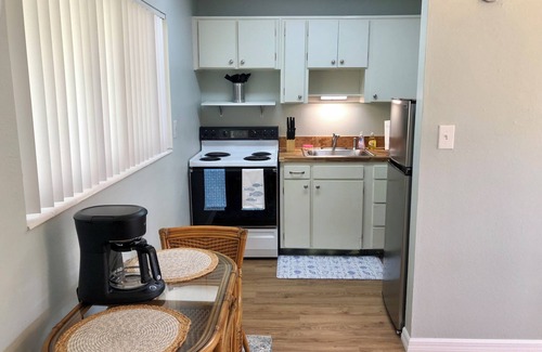 Cocoa Beach House | Charming Beach Studio in lovely Cocoa Beach Near Downtown