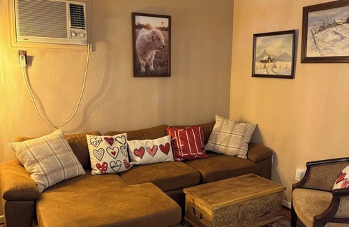 Belton Bed & Breakfast | Charming bed & breakfast in Belton with Highland Cows