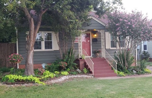 Central Oklahoma City House | Charming, bohemian-like cottage with a large, relaxing backyard