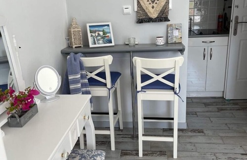 Frourion Apartment | CHARMING BOUTIQUE STUDIOS in ASSOS - PERFECT LOCATION - BAY VIEWS 2 min to beach