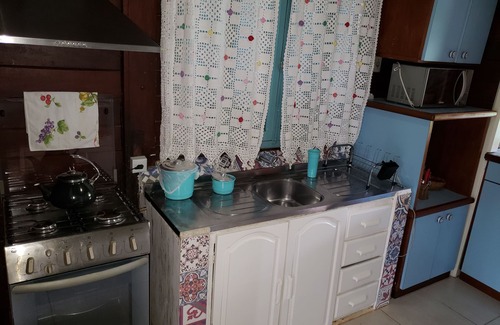 Chapada dos Guimaraes Ski Chalet | Charming cottage with lots of green, shadow, pool, barbecue and ample ground