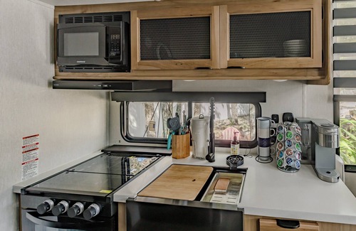 Bradenton House | Charming Bradenton Tiny House - Perfect Cozy Getaway