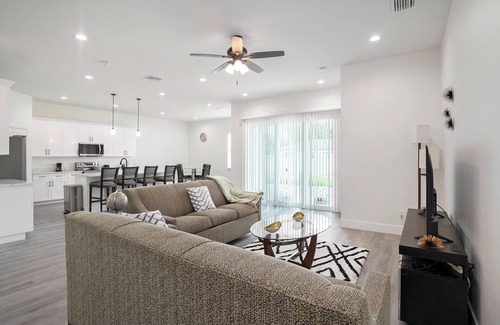 Greater Palm River Point CDC House | Charming Brand New 3-bedroom house with WiFi and AC in lovely Tampa