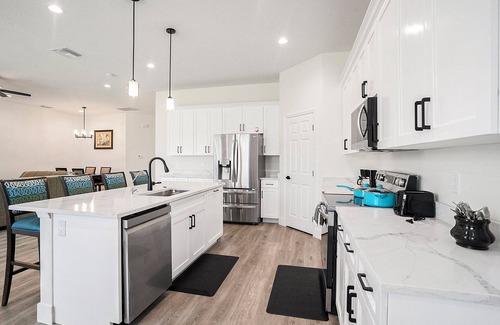 Greater Palm River Point CDC House | Charming Brand New 3-bedroom house with WiFi and AC in lovely Tampa