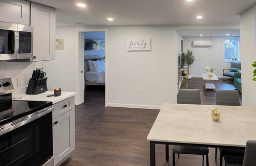 East Haven Apartment | Charming Brand New Apartment with AC in vibrant New Haven-Near Tweed Airport