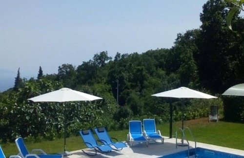 Zagore Apartment | Charming Brsec Apartment With Shared Pool