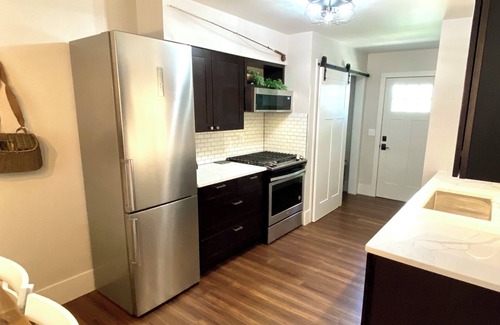 Spearfish House | Charming Bungalow 2 in lovely Spearfish with WiFi, AC