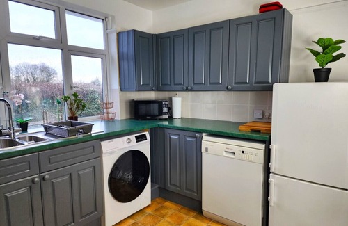 Bladon Cottage | Charming Bungalow, 3Bedroom, Blenheim Palace & Oxford