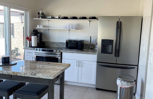 Drexel Heights House | Charming bungalow in beautiful Tucson with AC, WiFi