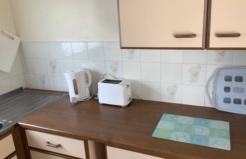 Watchet House | Charming Bungalow , much upgraded Near a beach ,farm shop and steam railway