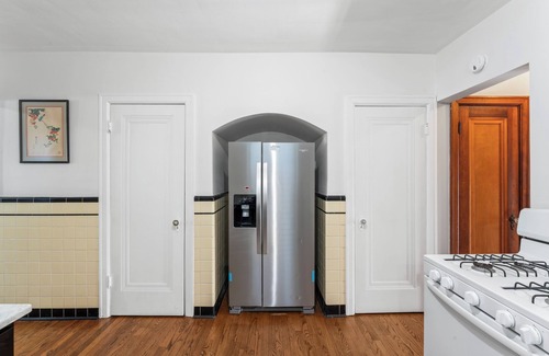 The Southampton House | Charming bungalow South St Louis : Accessible features!