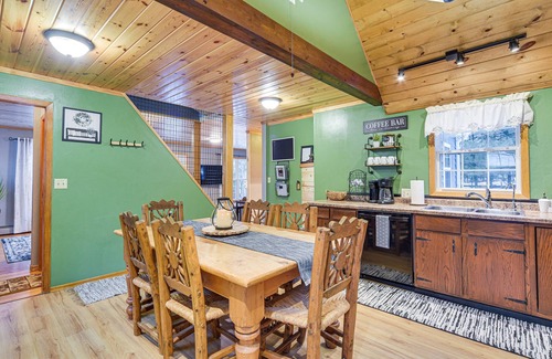 Butternut Cabin | Charming Butternut Lake Getaway w/Deck & Dock!