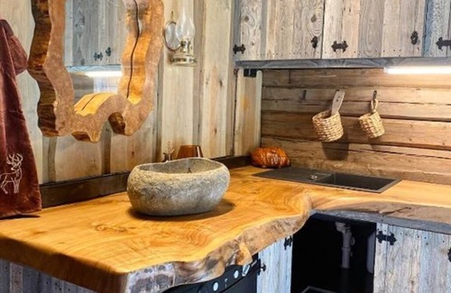 Gjerstad Cabin | Charming cabin from the 1900s in scenic surroundings