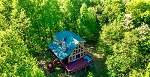 Caroleen House | Charming Cabin with Incredible Mountain Views