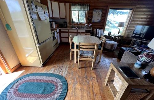 Shining Mountains House | Charming Cabin with Spectacular Mountain Views near Madison River in Ennis, Montana