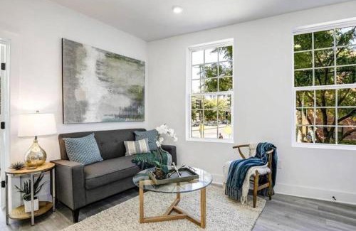 Northeast House | Charming Capitol Hill Home with Stunning Views!
