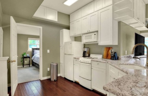 Lakeland House | Charming Carriage House with two private units!