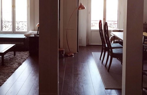 Les Bastions Apartment | Charming, central 1 BR vegetarian apartment in Geneva