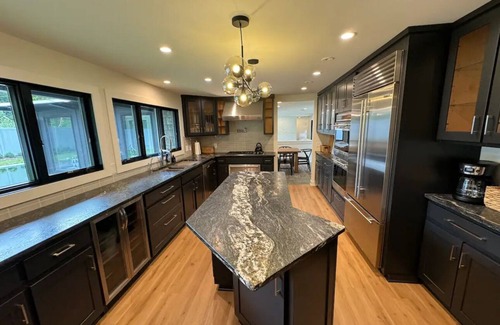 Rochester House | Charming central and remodeled 3-bedroom in fabulous Rochester/brighton