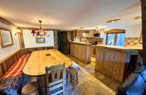 Reberty Ski Chalet | Charming chalet for 14 at the foot of the slopes with parking, sauna and wifi