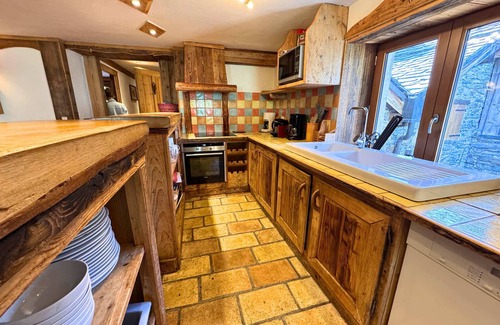 Reberty Ski Chalet | Charming chalet for 14 at the foot of the slopes with parking, sauna and wifi
