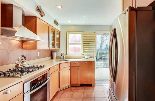 Historic District House | Charming Charles Retreat