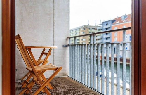 Copenhagen City Centre Apartment | Charming Christianshavn Apartment with Canal Views