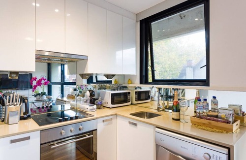 Potts Point Apartment | Charming CityPad★Top Location walk to Opera House