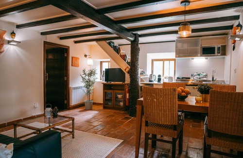 Caldas da Rainha Resort | Charming Cottage-Style Holiday Apartment