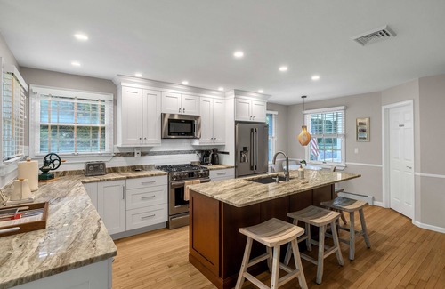 Mystic House | Charming Colonial in the Heart of Mystic