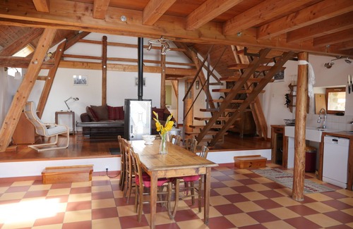 Chorges Ski Chalet | Charming, comfortable chalet, mountains, lakes and skiing.